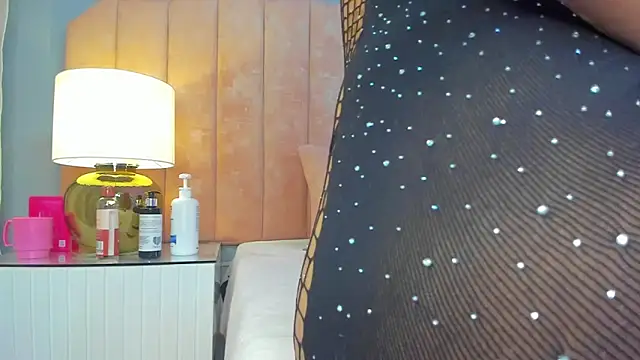 ninacrave  online show from 04/21/26, 02:51