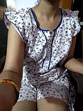RASHMI SHARMA9 online show from 05/13/26, 06:49