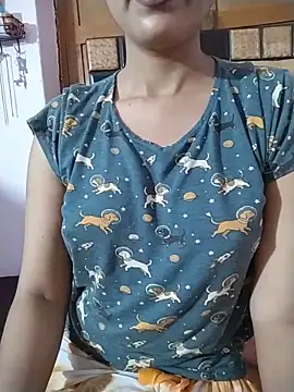 RASHMI SHARMA9 online show from 06/03/26, 02:33