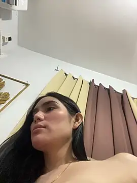 Snapshot of SofiaHarison chatting on 12/22/25, 11:13 SofiaHarison online show from 12/22/25, 11:13