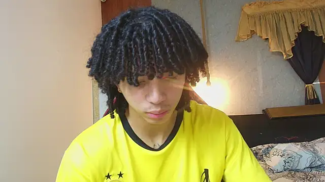 Snapshot of kim_curlyy chatting on 07/10/26, 02:08 kim curlyy online show from 07/10/26, 02:08