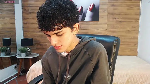 Michaelkoiv online show from 02/07/26, 11:25