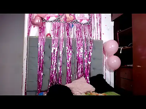 Shaina 69Ts online show from 12/05/25, 07:39