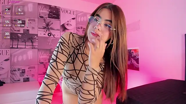 Anthonela art online show from 04/21/26, 02:23