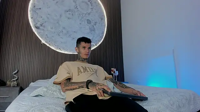 Paulo 527 online show from 04/13/26, 05:46