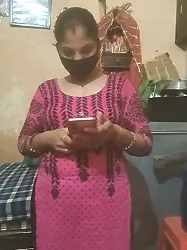 Pooja bhabhi00 online show from 11/28/25, 10:40