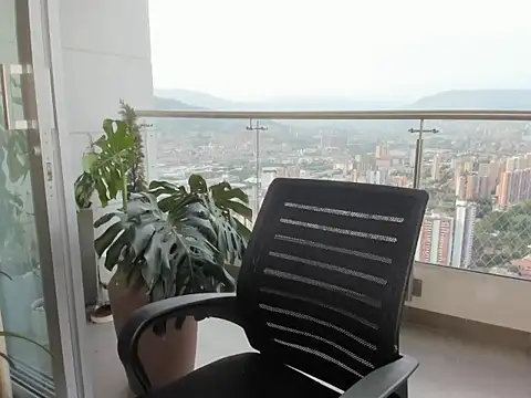 Snapshot of anny_beiker chatting on 06/26/26, 11:09 anny beiker online show from 06/26/26, 11:09