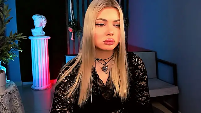 HyileyClark online show from 02/10/26, 09:13