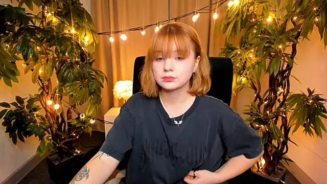 AsiaBritney online show from 11/26/25, 01:12