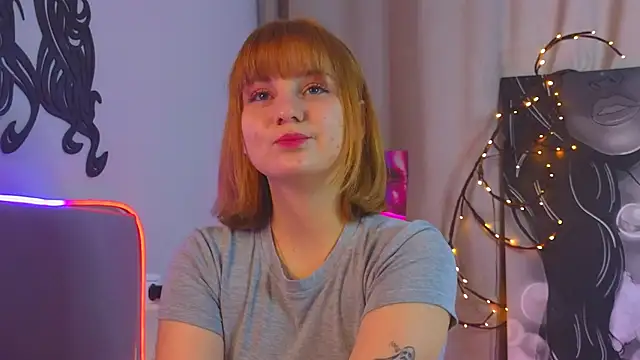 AsiaBritney online show from 11/30/25, 07:56