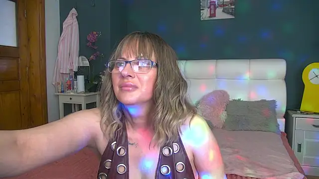 Cougar Milff online show from 05/08/26, 04:12