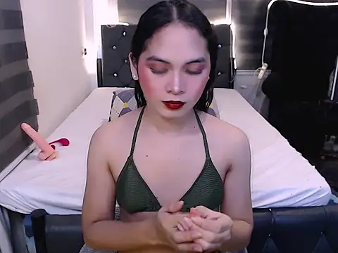 sylvannia cumslut online show from 12/01/25, 02:16