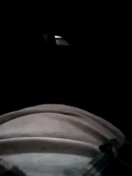 erdestruttor18 online show from 12/05/25, 12:58