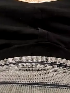 Snapshot of erdestruttor18 chatting on 12/18/25, 07:09 erdestruttor18 online show from 12/18/25, 07:09