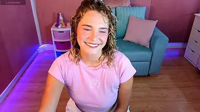 AdharaWo online show from 11/29/25, 12:41