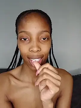 MsParisSmith online show from 12/14/25, 08:20