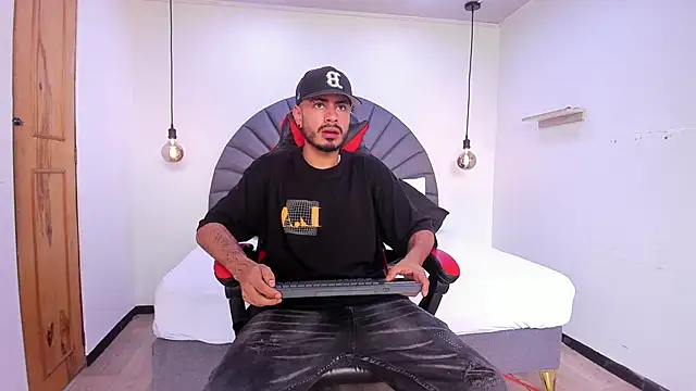 MatthewCullen online show from 02/03/26, 07:41