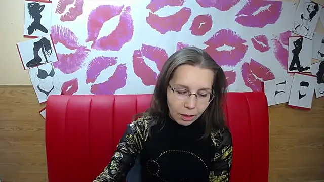 Snapshot of DaisyEdit chatting on 12/05/25, 06:11 DaisyEdit online show from 12/05/25, 06:11