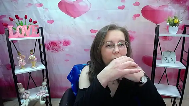 Snapshot of DaisyEdit chatting on 05/02/26, 05:45 DaisyEdit online show from 05/02/26, 05:45