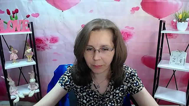 Snapshot of DaisyEdit chatting on 05/24/26, 07:46 DaisyEdit online show from 05/24/26, 07:46
