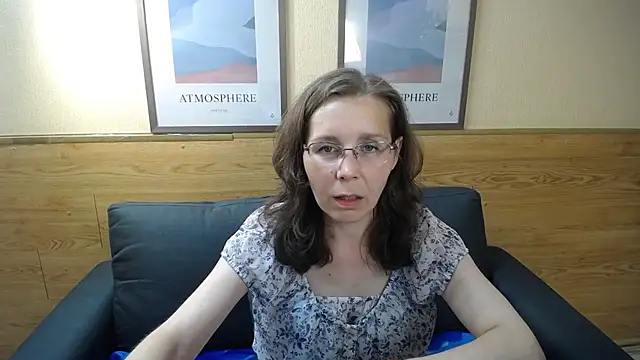 Snapshot of DaisyEdit chatting on 07/14/26, 11:27 DaisyEdit online show from 07/14/26, 11:27