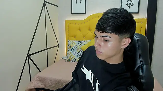 Ethan Jamees online show from 02/10/26, 01:37