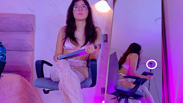 Mia Cullen online show from 02/04/26, 12:22