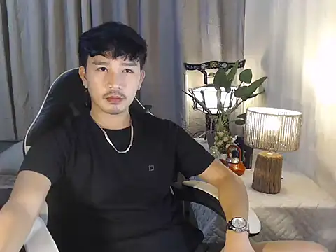  bigcock charles online show from 12/05/25, 01:20