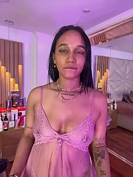 coraline vera online show from 04/21/26, 01:42