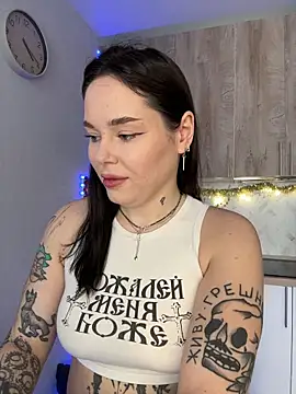 EvaNoirrr online show from 12/04/25, 06:23