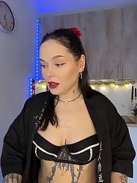 EvaNoirrr online show from 12/05/25, 07:06