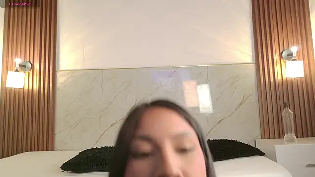 Little michiko online show from 04/15/26, 10:43