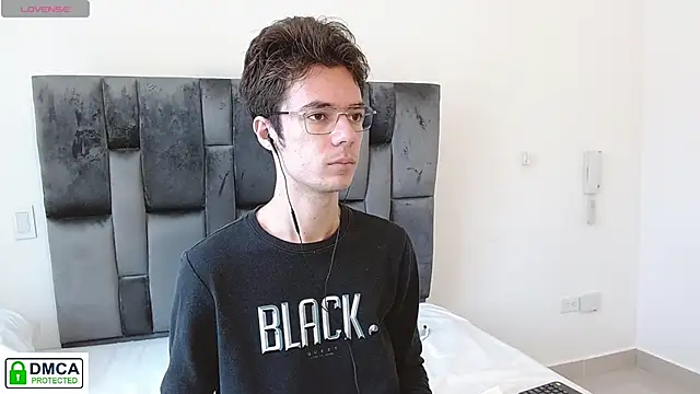 SaccharineSin online show from 12/02/25, 02:23