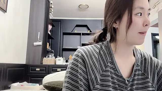 Snapshot of Celestisse- chatting on 12/01/25, 02:55 Celestisse- online show from 12/01/25, 02:55