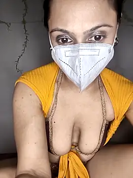 HONEY BEBS online show from 02/05/26, 05:50