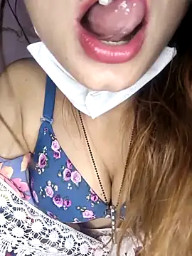 HONEY BEBS online show from 03/06/26, 04:36