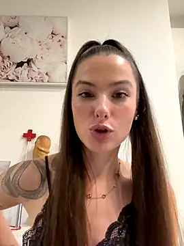 Sugarbellax online show from 12/16/25, 09:42