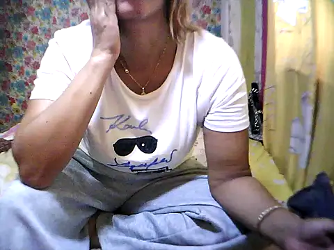 Snapshot of QueenGanda_Palangga chatting on 06/28/26, 04:07 QueenGanda Palangga online show from 06/28/26, 04:07