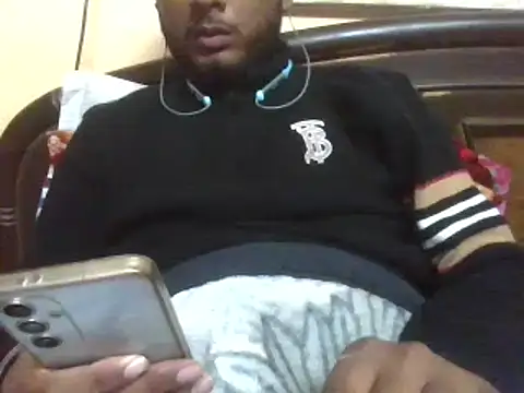 cuteplayboy22  online show from 01/18/26, 04:22