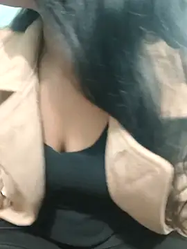 Snapshot of Zoyaa-Zubair chatting on 01/07/26, 06:43 Zoyaa-Zubair online show from 01/07/26, 06:43