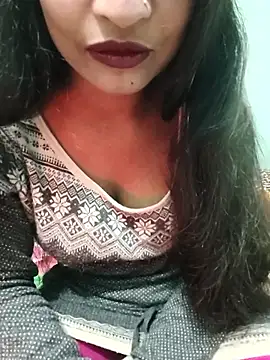 Snapshot of Zoyaa-Zubair chatting on 01/15/26, 06:44 Zoyaa-Zubair online show from 01/15/26, 06:44