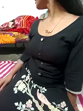 Snapshot of Zoyaa-Zubair chatting on 02/07/26, 07:28 Zoyaa-Zubair online show from 02/07/26, 07:28