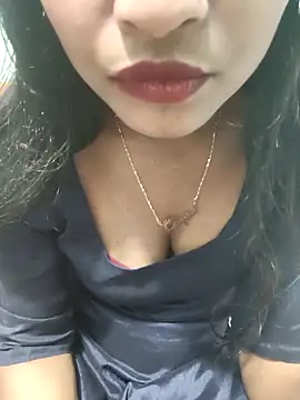 Snapshot of Zoyaa-Zubair chatting on 02/10/26, 06:34 Zoyaa-Zubair online show from 02/10/26, 06:34