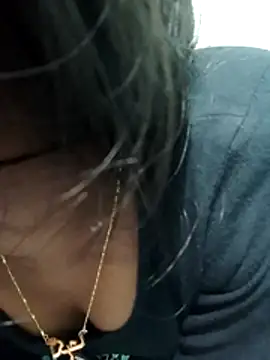 Snapshot of Zoyaa-Zubair chatting on 02/14/26, 05:21 Zoyaa-Zubair online show from 02/14/26, 05:21