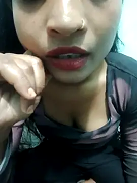 Zoyaa-Zubair online show from 04/19/26, 07:05