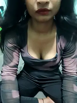 Zoyaa-Zubair online show from 04/23/26, 06:10