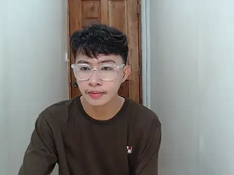 asiantwink0000 online show from 12/21/25, 04:08