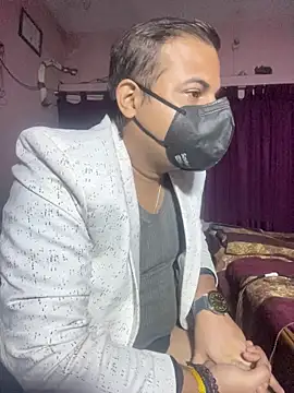 Saxymood1111 online show from 12/17/25, 06:08