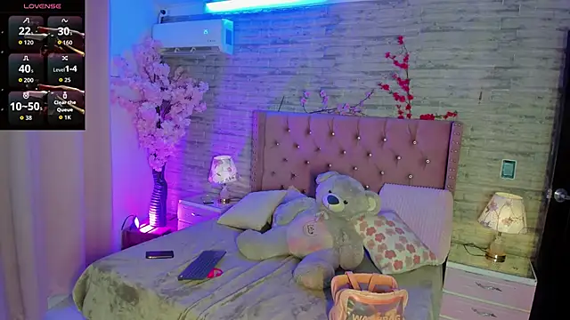 MoliBunny online show from 03/06/26, 05:37