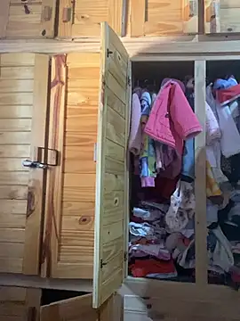 Quierolechiitaaa online show from 03/10/26, 05:51